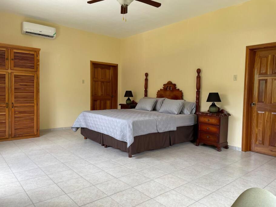 Spring Garden Mobay Resort Luxurious Apartments Montego Bay Buitenkant foto