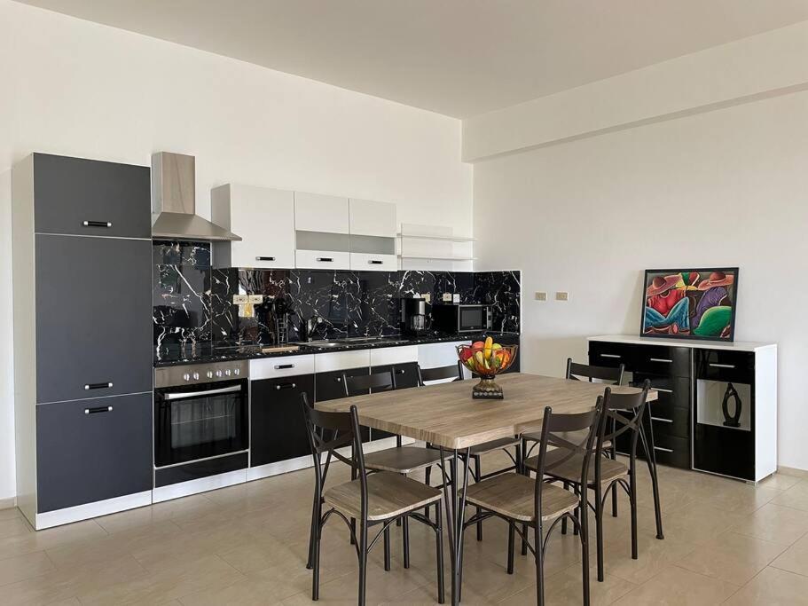Spring Garden Mobay Resort Luxurious Apartments Montego Bay Buitenkant foto