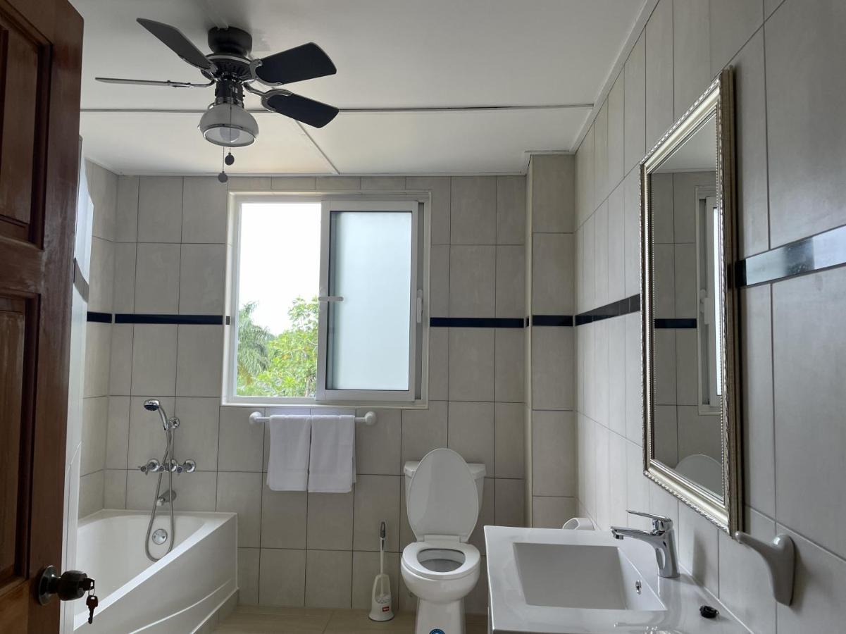 Spring Garden Mobay Resort Luxurious Apartments Montego Bay Buitenkant foto
