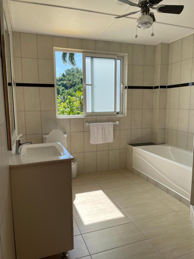 Spring Garden Mobay Resort Luxurious Apartments Montego Bay Buitenkant foto